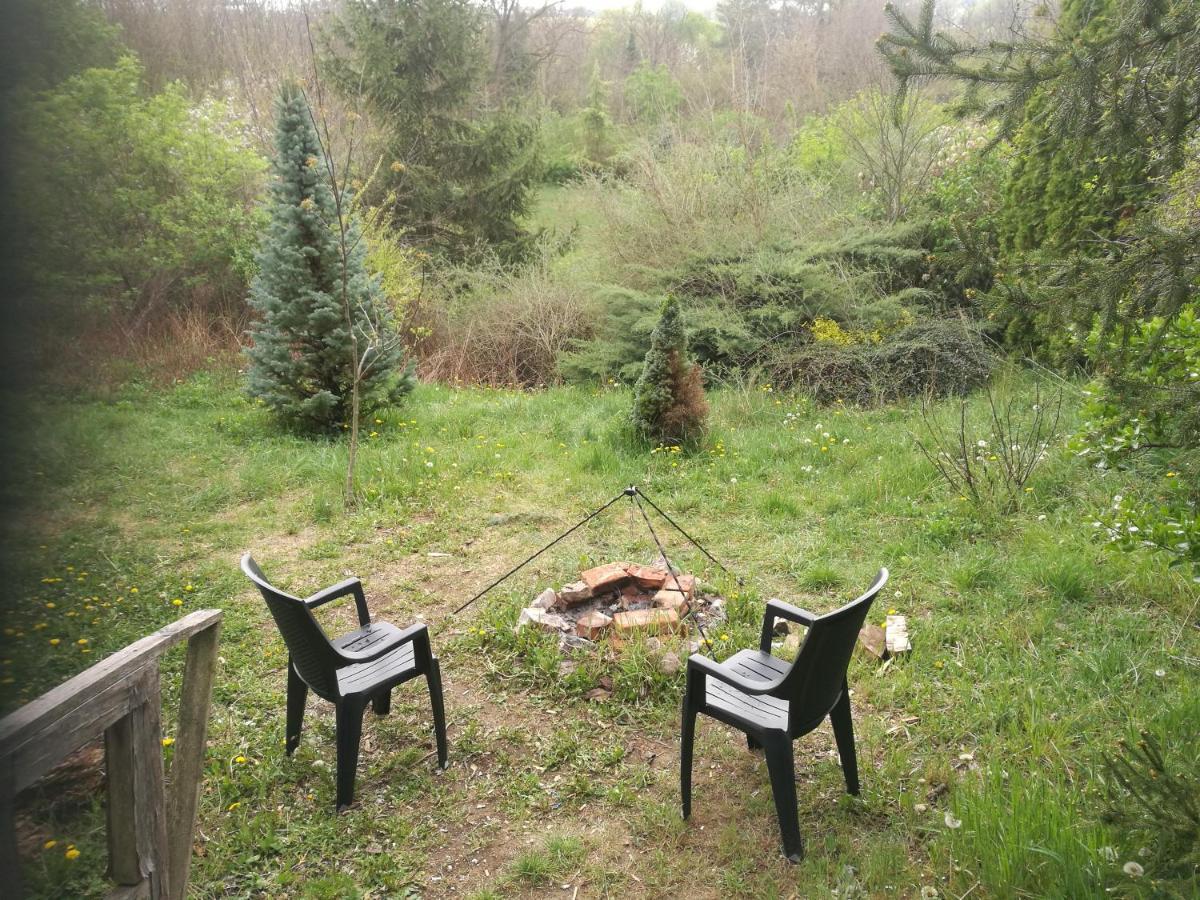 Holiday House Cervena Veza Пиещани Екстериор снимка