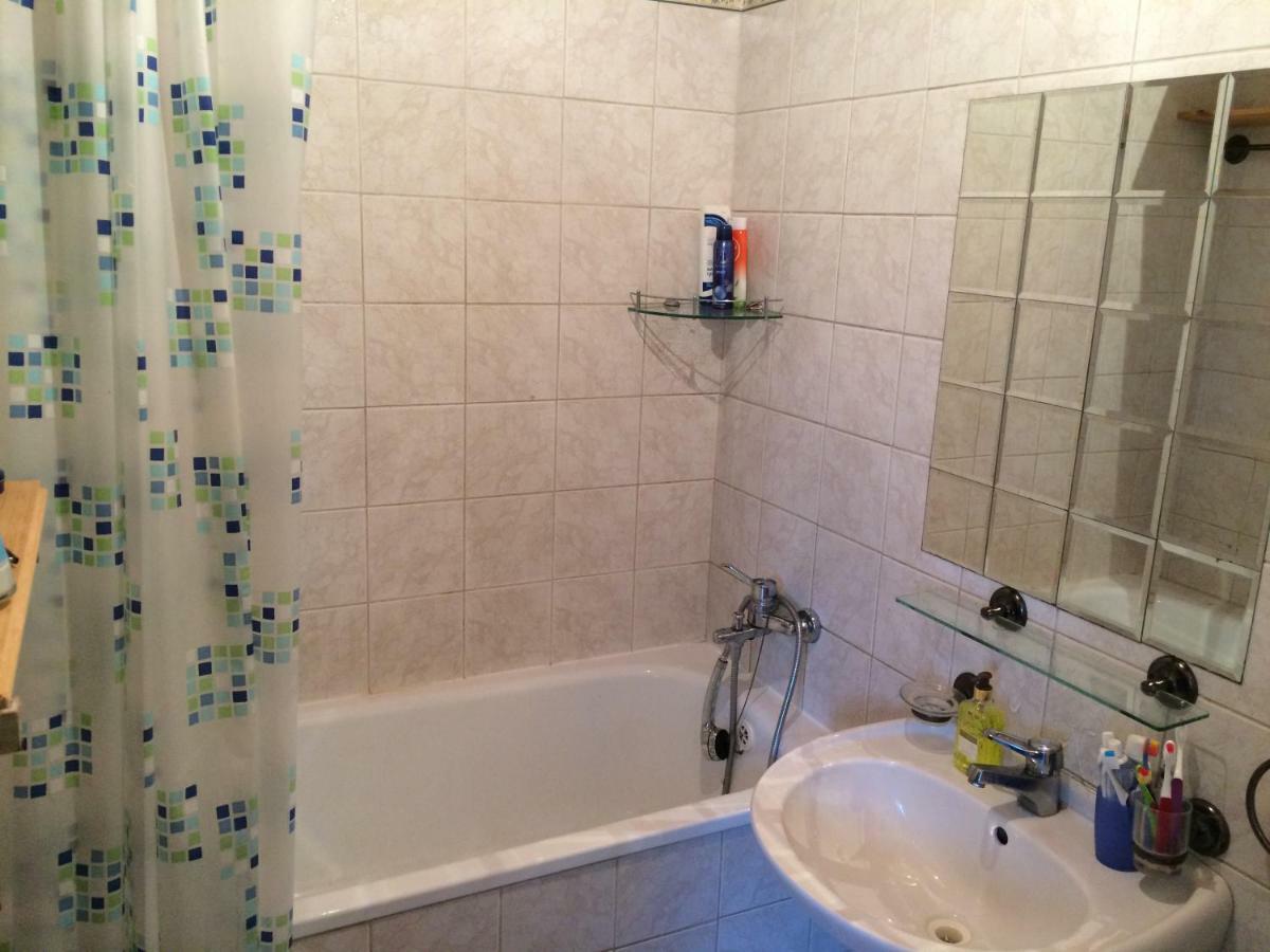 Holiday House Cervena Veza Пиещани Екстериор снимка