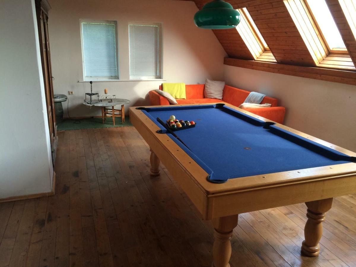 Holiday House Cervena Veza Пиещани Екстериор снимка