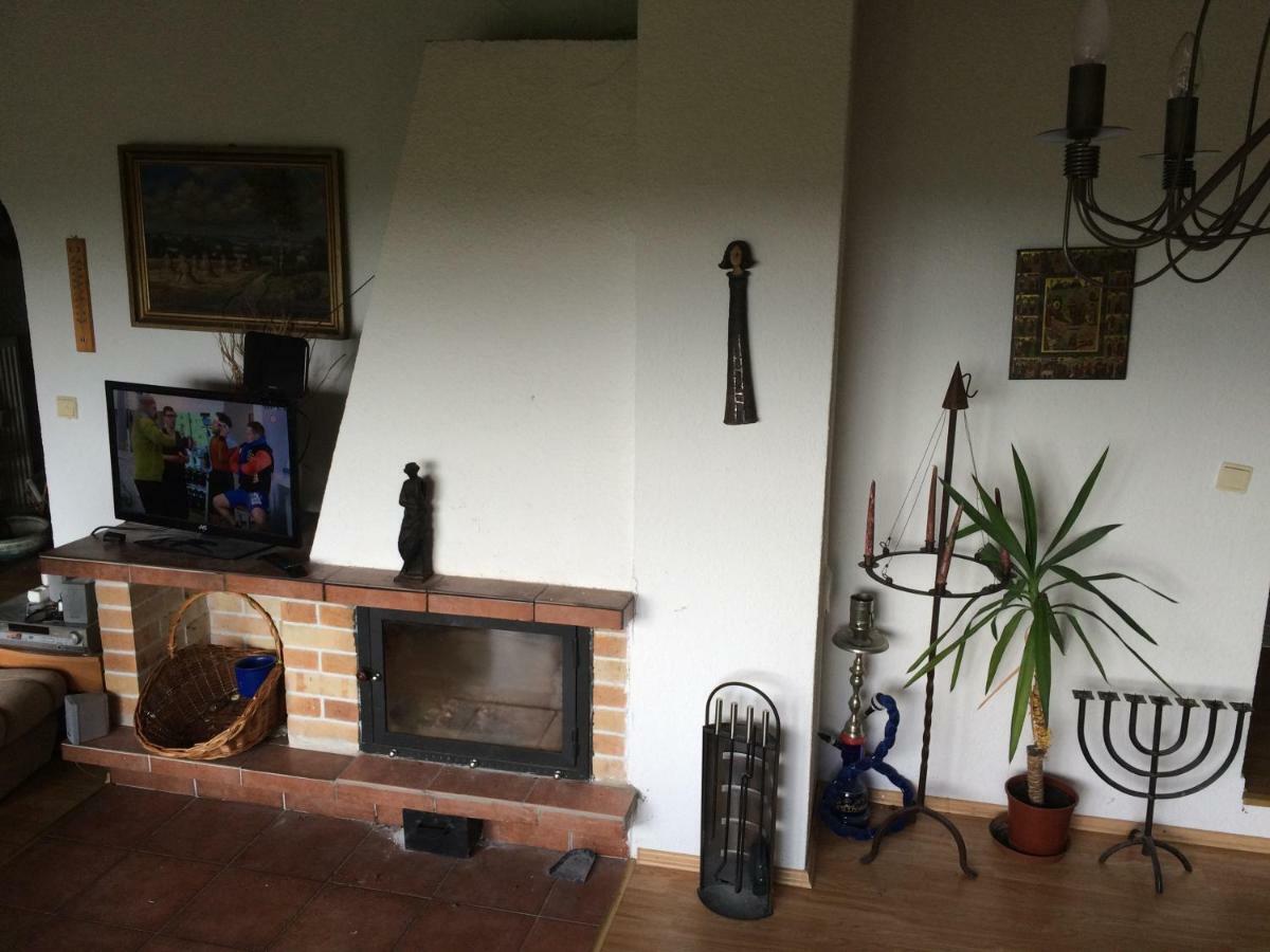 Holiday House Cervena Veza Пиещани Екстериор снимка